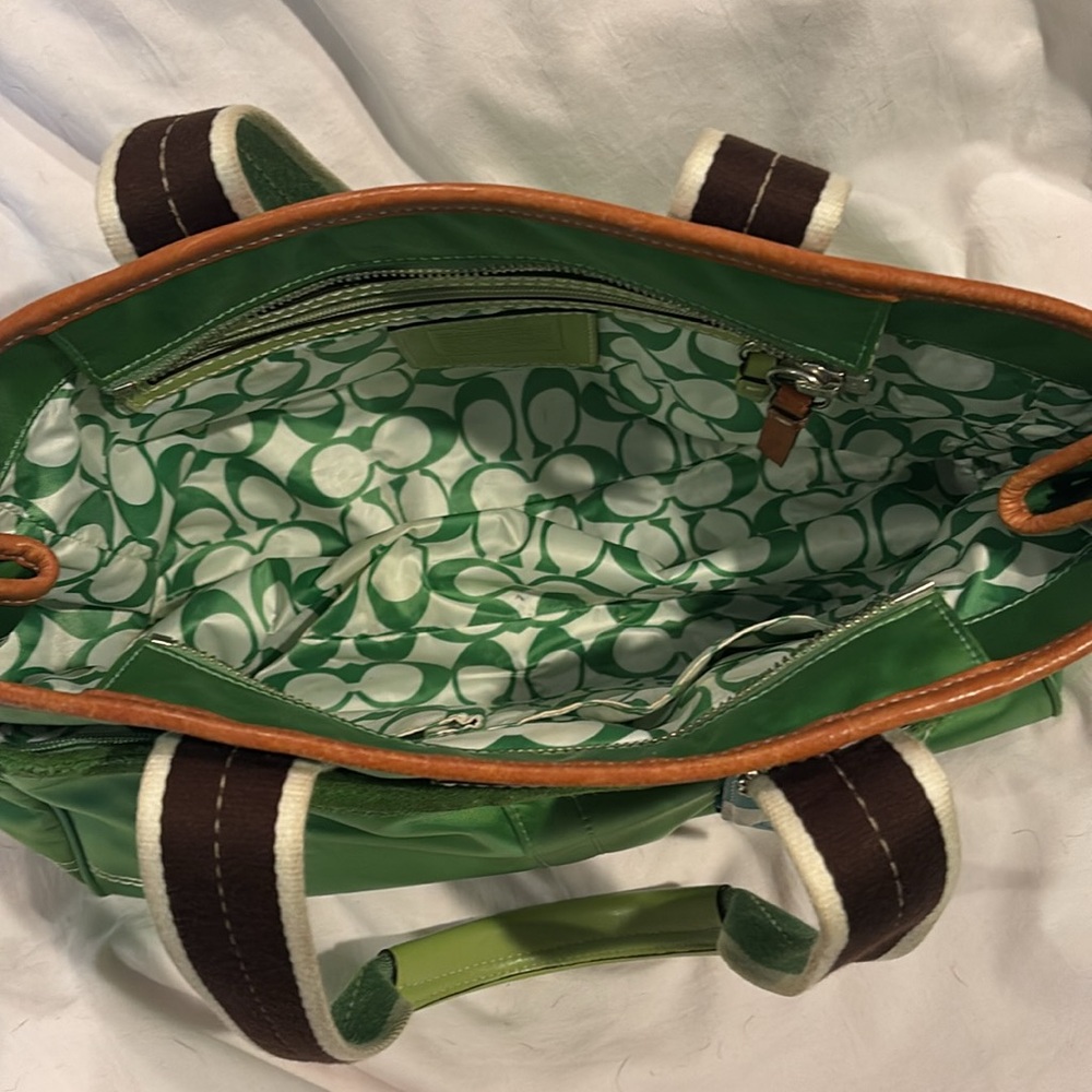 Woman’s Coach Handbag - Picture 2 of 3
